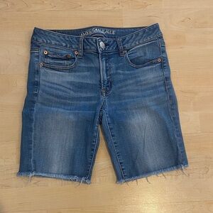 American Eagle Skinny Bermuda Jean Shorts Size 6